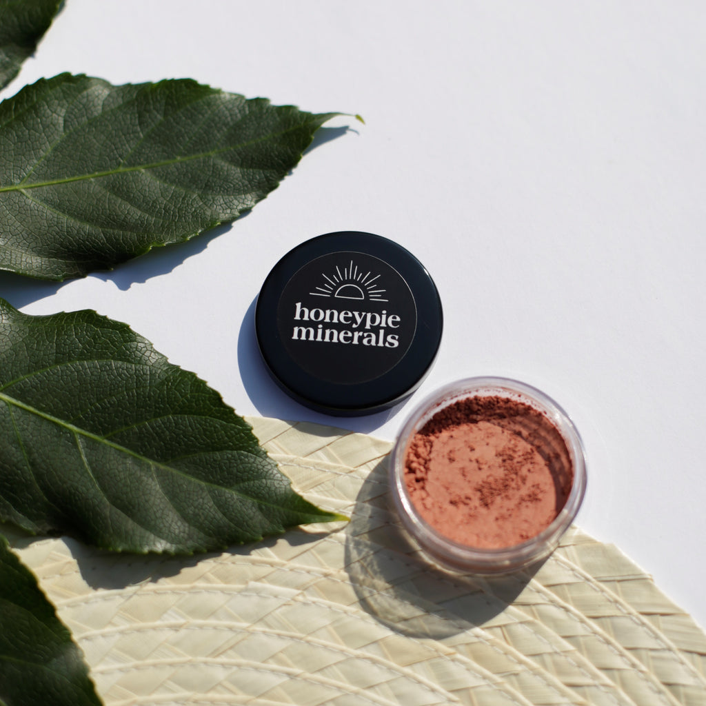Blusher, honeypie minerals, minerals, matte shade for a soft, feminine look, pale pink matte, rosy-cheeked look, pink-peach, sensitive skin, Improved Skin Hydration, Eczema, Psoriasis or Irritation