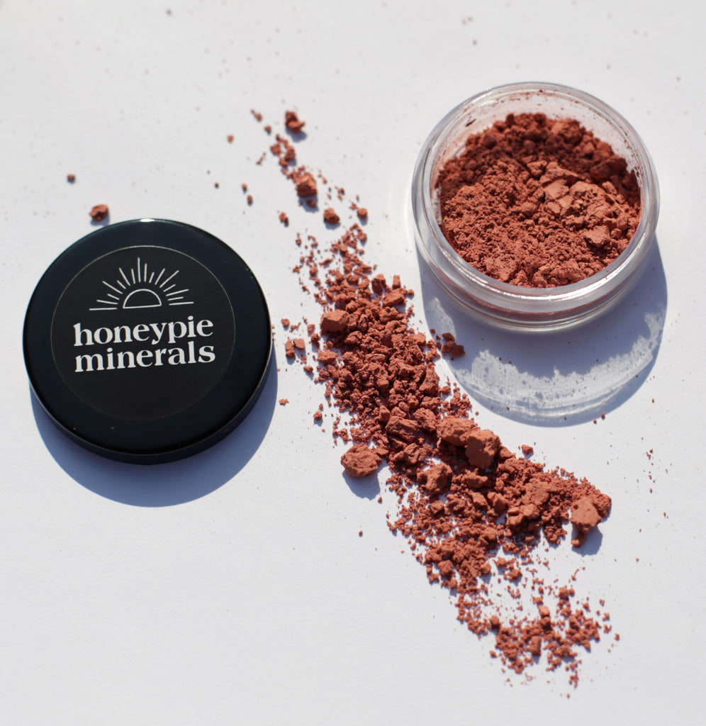 Blusher, honeypie minerals, minerals, matte shade for a soft, feminine look, pale pink matte, rosy-cheeked look, pink-peach, sensitive skin, Improved Skin Hydration, Eczema, Psoriasis or Irritation